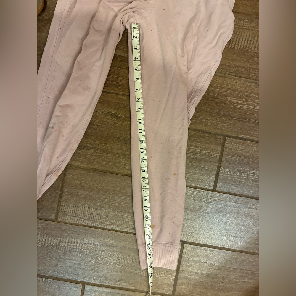 Women’s small Lululemon Pink Jogger Pants - Picture 7 of 7